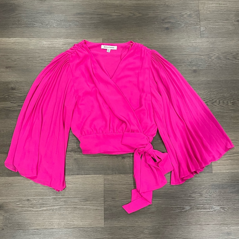 Jealous tomato white bell sleeves top